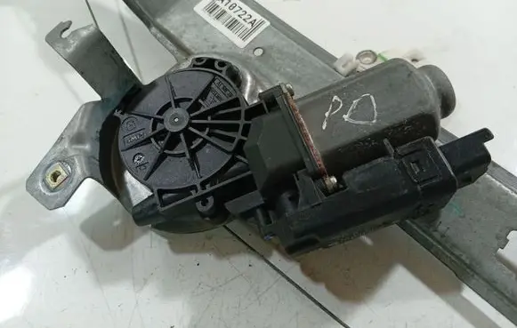 Renault Scenic II - Grand scenic II Front door window regulator motor 