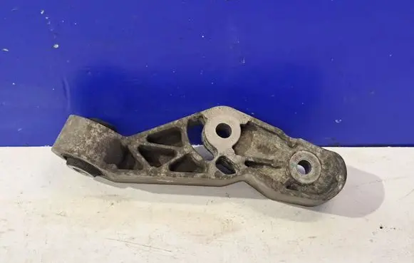 Volvo V60 Engine mounting bracket 31430975