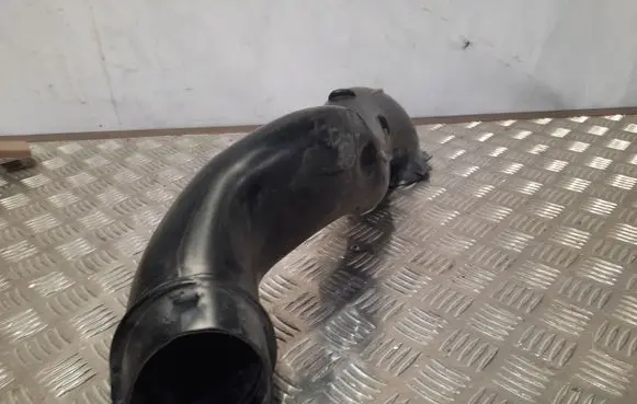 Porsche Cayenne (92A) Air intake duct part 7P5129752A