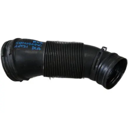 Volkswagen Golf VIII Intercooler hose/pipe