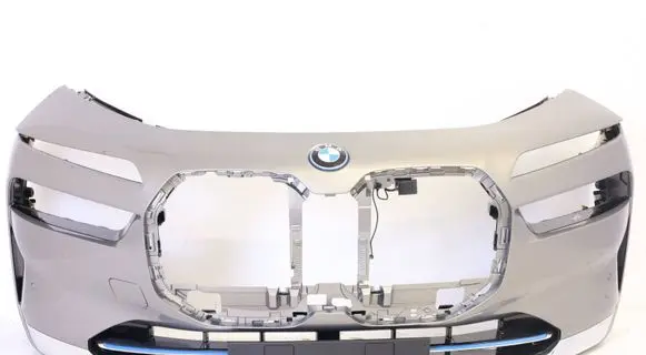 BMW 7 G70 Front bumper 6849375753