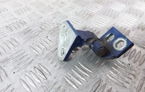 Volkswagen Golf V Rear door upper hinge 1K4833401G