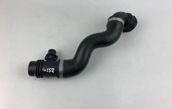 Mercedes-Benz CLS W257 Engine coolant pipe/hose A2135014501