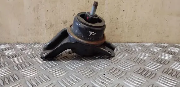 Hyundai ix35 Engine mount bracket
