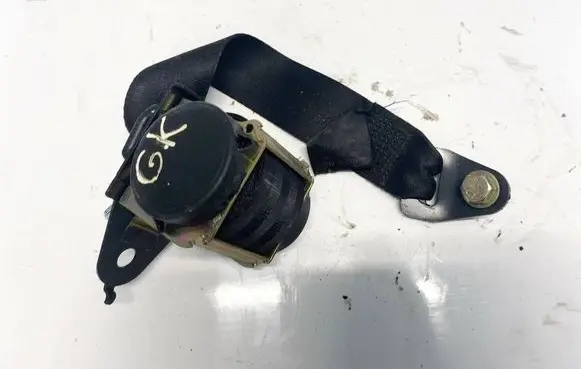 Nissan Primera Rear seatbelt