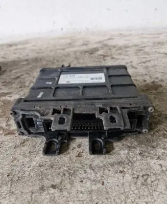 Audi A3 S3 8L Gearbox control unit/module 01M927733CG 2204970440 5WK33307
