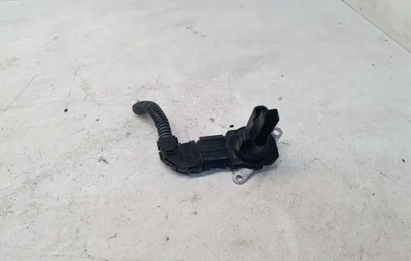 Toyota Verso Mass air flow meter 2220437010 1974005080