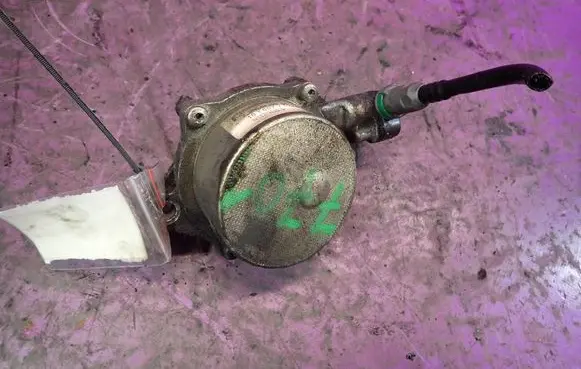 Peugeot 207 CC Vacuum pump 