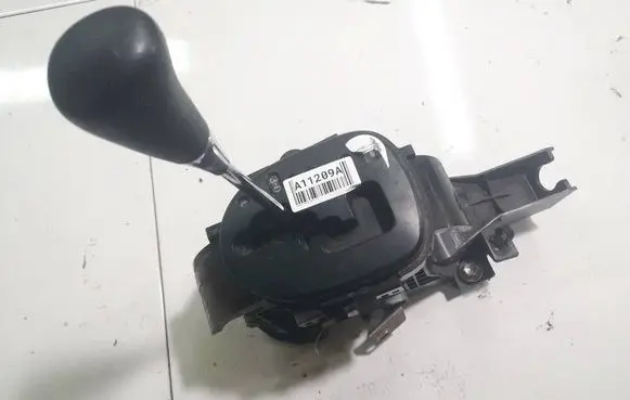 Toyota Yaris Gear shifter/selector 