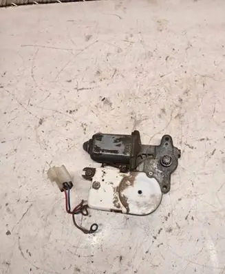 Nissan Terrano Sunroof motor/actuator 749686715