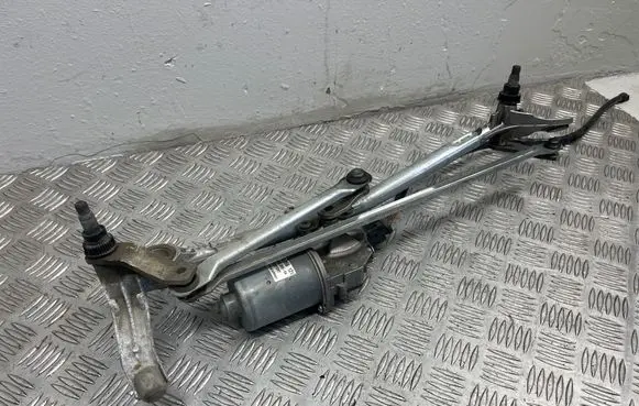 BMW 3 E90 E91 Front wiper linkage and motor 6978263