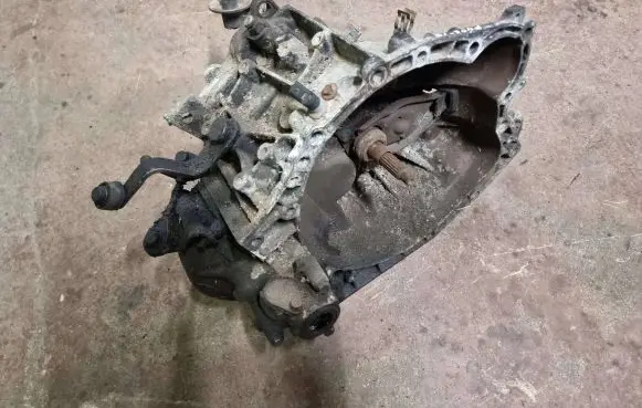 Peugeot 406 Manual 5 speed gearbox 20DL80