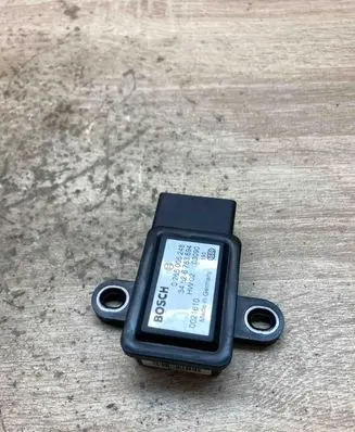 BMW 5 E39 ESP acceleration yaw rate sensor 6753694 0265005248 3090