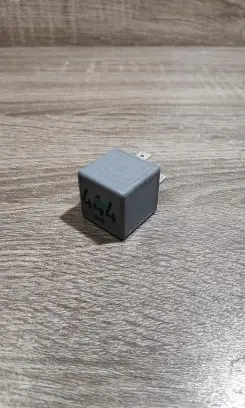 Volkswagen PASSAT B6 Other relay 1j0927841 v23134a52x400 444
