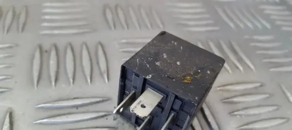 Volkswagen Golf III Other relay 191955529 25170000