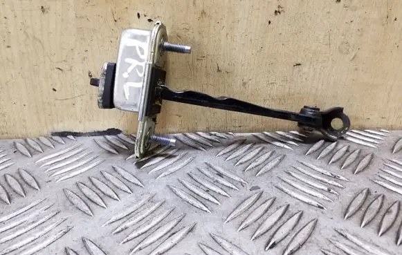 Hyundai i40 Front door check strap stopper