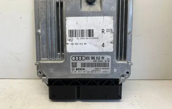 Audi A6 S6 C6 4F Engine control unit/module 03G906016MH 0281014261 1039S26019