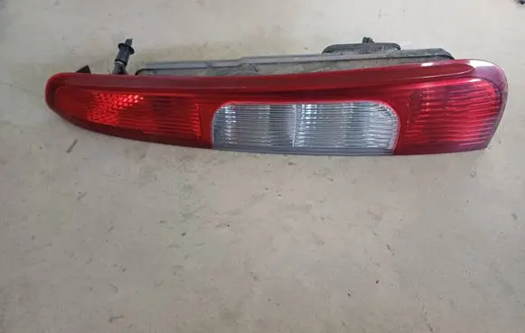 Ford C-MAX II Rear/tail lights 02R00F