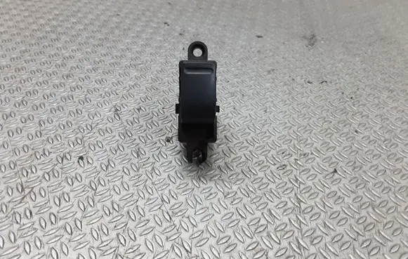 Nissan Almera Tino Electric window control switch