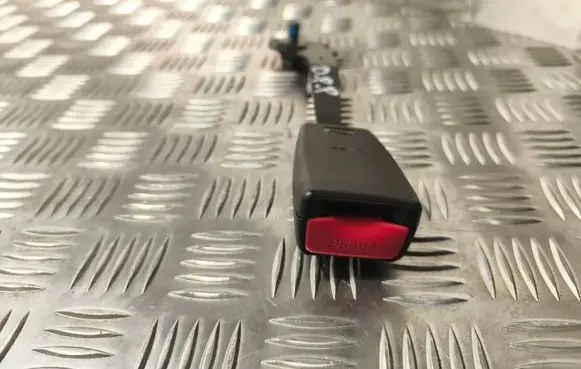 Mazda 2 Front seatbelt buckle 