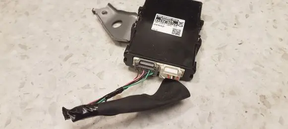 Toyota Avensis T270 Engine control unit/module ECU 8969005120