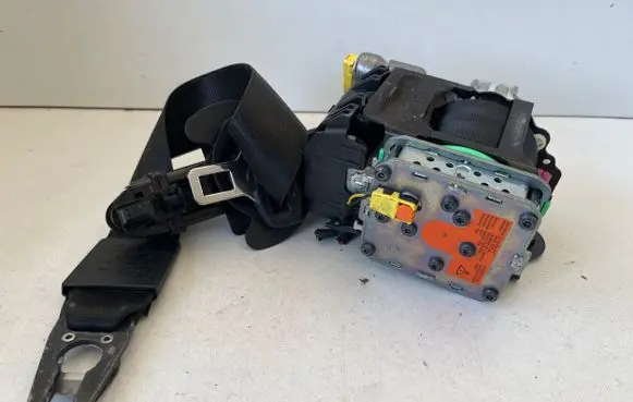 Audi A6 S6 C7 4G Front seatbelt 4G8857706D