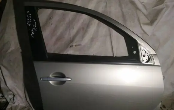 Mitsubishi Outlander Front door rudos
