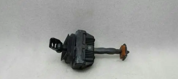 BMW 5 E60 E61 Front door check strap stopper 7176804