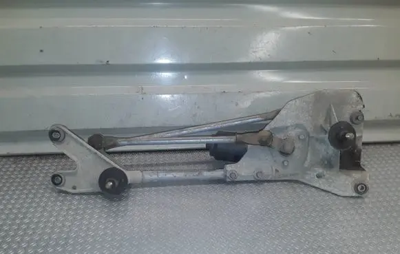 Nissan X-Trail T30 Front wiper linkage and motor 