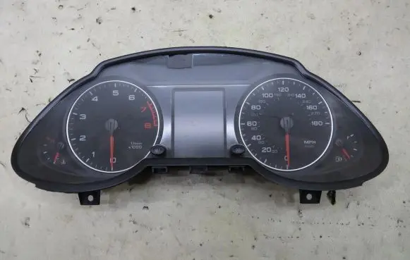 Audi Q5 SQ5 Speedometer (instrument cluster) 8R0920980K