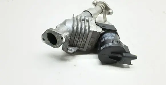 BMW 3 E90 E91 EGR valve 7563241