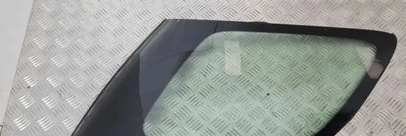 Toyota RAV 4 (XA20) Rear side window
