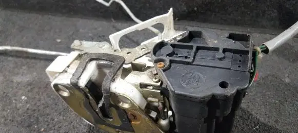 KIA Clarus Front door lock