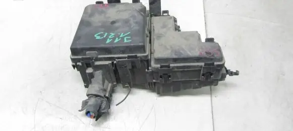 Nissan Qashqai Fuse module 284B74BA0A