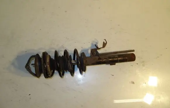 BMW 1 E81 E87 Front shock absorber with coil spring 6782857