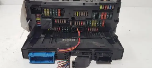 BMW 5 F10 F11 Fuse module 925281501