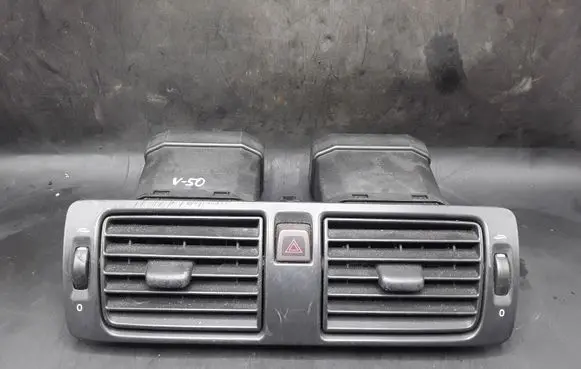 Volvo V50 Dash center air vent grill 30722777 3072277776