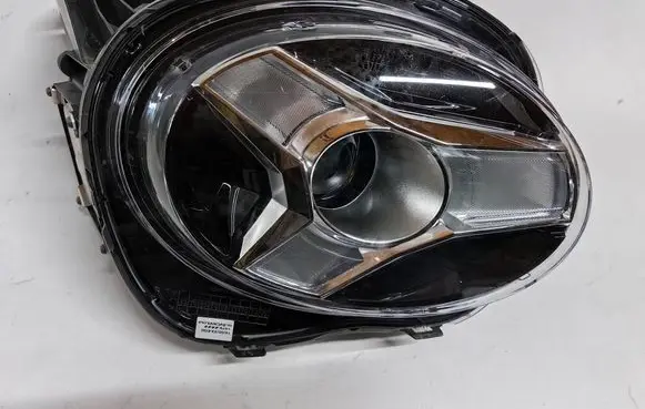 Nissan Juke II F16 Headlight/headlamp 260106PM0A