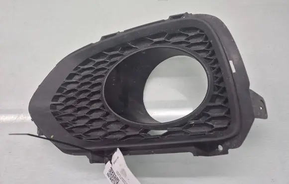 KIA Sorento Front fog light trim/grill 865232P010