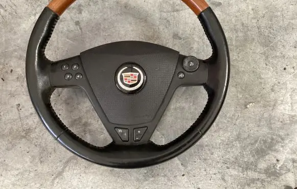 Cadillac CTS Steering wheel 6826130