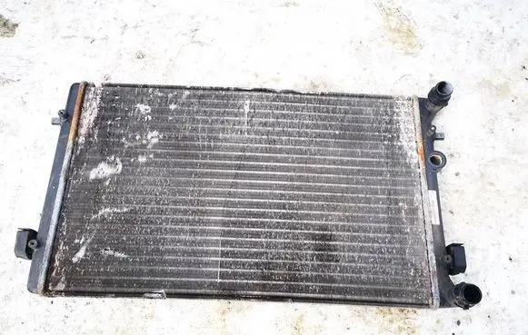 Audi A3 S3 8L Coolant radiator 1j0121253n