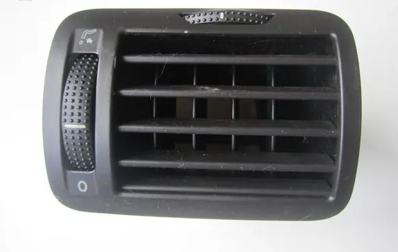 Volkswagen PASSAT B5 Dashboard side air vent grill/cover trim