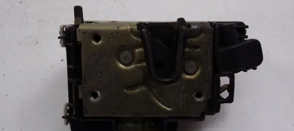 Volkswagen Polo III 6N 6N2 6NF Rear door lock 1H4839016