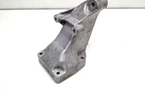 Mercedes-Benz E W211 Engine mounting bracket A6112230704