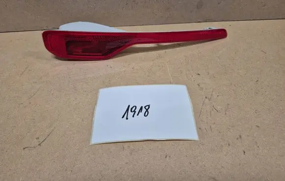 Volvo XC40 Rear bumper light 32228782