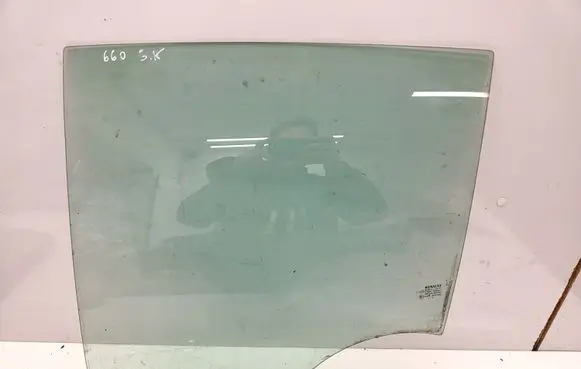 Renault Megane II Rear door window glass 43R001142
