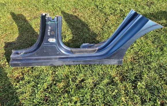KIA Ceed Side car body part 
