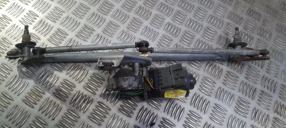 Opel Corsa B Front wiper linkage and motor