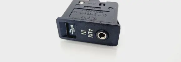 BMW 5 F10 F11 USB socket connector 61319129651