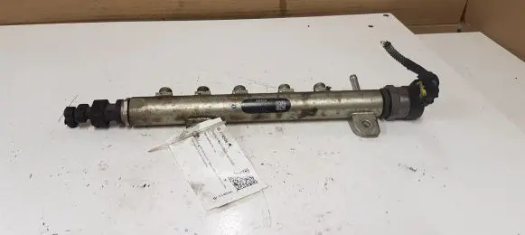 Opel Zafira B Fuel main line pipe 0445214056 0281002507